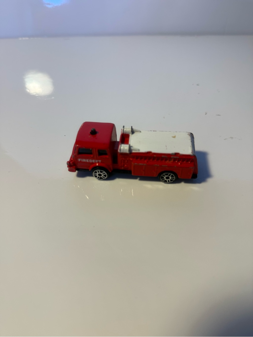 Maisto Collectable Die Cast Vehicles Lot Of 4 Porsche Spyder Fire truck - Picture 6 of 10